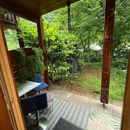 With Garden Apartment *